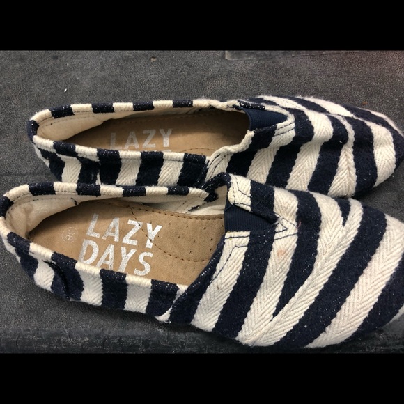 Lazy Days Women’s Black&White Striped Loafer Shoes - Picture 8 of 8